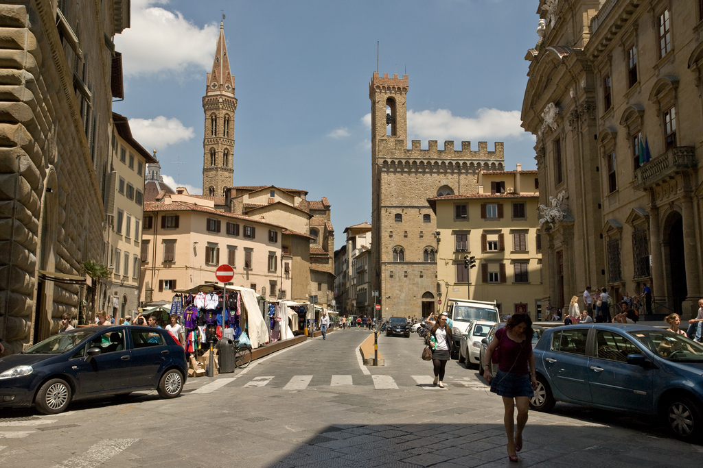 02.07 piazza san firenze