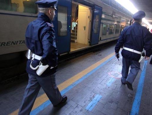 06-29-abusivismo-stazione2